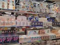 -泡泡玛特POPMART(侨福芳草地店)