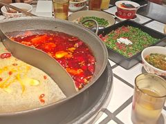-朱光玉火锅馆(小寨原力场店)
