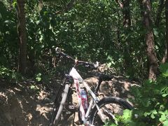 -鬼笑石后山停车场