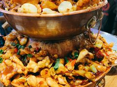 香辣牛肉蛙锅-老佛爷蛙锅•鲜蛙煲(麦凯乐店)