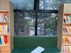 -曹家渡街道图书馆