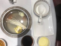 -泓炙颐凤鲜海鲜火锅料理(桐乡店)