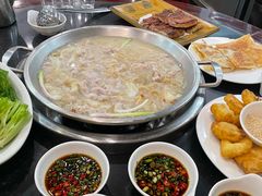 -老来福·非遗酸汤兔(凯旋路店)