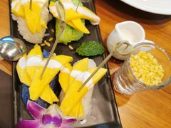 -Chom Cafe and Restaurant