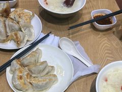 -三好食堂(煎饺·馄饨·肉饼米线·盛世广场店)