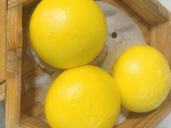 招牌流沙包-东鑫记港式茶餐厅(南京东路店)