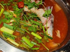 -野山舂·贵州现舂酸汤火锅(鸿通城店)