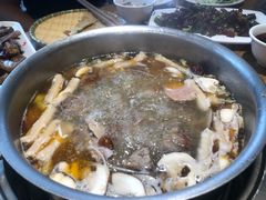 酸萝卜鸭架汤-守柴炉烤鸭(中海国际店)