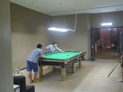 -涨巢·潮玩水疗局