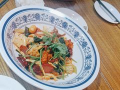-蜀天上精专麻辣香锅(文定路店)