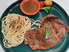 -丽莎沙拉轻食餐厅(国贸店)