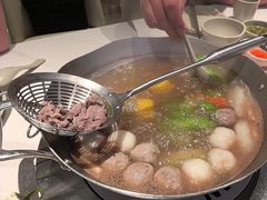 -左庭右院鲜牛肉火锅(金山万达店)
