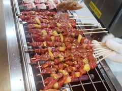 -涨巢·潮玩水疗局
