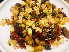 柴窝堡辣子鸡-清真·玛丽亚新疆菜主题餐厅(浙江中路店)
