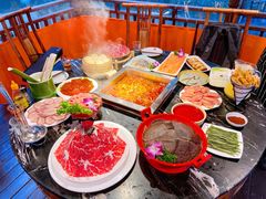 -二荆条·蜀鲜汇城市森林火锅