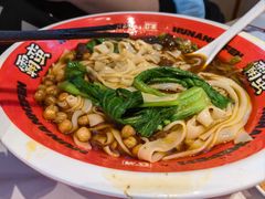 -霸蛮湖南菜·牛肉粉(荣京西街店)