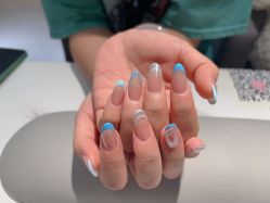 -丽心自助美甲美睫