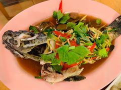 -J Daeng Seafood