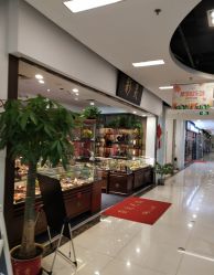 -灵彩珠宝(朗香街店)