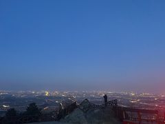 -鬼笑石后山停车场