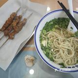 西部一方丝路美食兰州牛肉面和羊肉串好吃