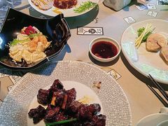 -穹六人间 people 6(岳阳路店)