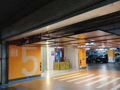 -金虹桥国际中心·停车场