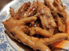 -爆炸头阿姨小四川正宗川味小吃(无任何分店)