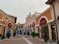 -佛罗伦萨小镇广佛名品奥特莱斯(疏港路店)