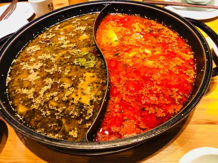 溪江藤椒鱼(安国三号店)-"「激情椒麻锅底」「鸳鸯锅」鱼很新鲜,藤椒