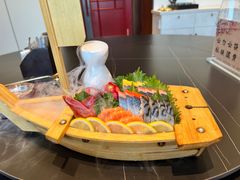-鼎泰亨·海鲜牛肉餐厅(滨江店)