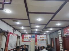 -湖南人家湘菜馆(镇江路店)