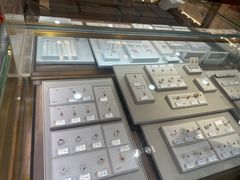 -品真阁华夏典当行(四通桥店)