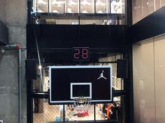 -Air Jordan(世贸天阶店)