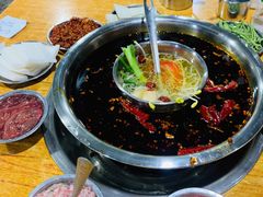 鸳鸯锅底-渝味黄姐火锅(黄泥村店)