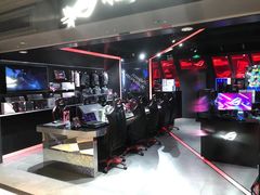-ROG玩家国度(美罗城店)