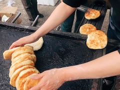 烧饼夹牛肉-老西关黄老太牛肉烧饼