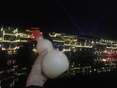 -临江餐馆二楼美食部落