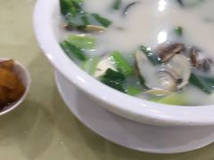 -鹏城人家海鲜酒家·23年老字号(较场尾店)