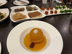 蜜汁炖雪梨-老牌坊•鲁菜名店•地道济南菜(大观园商埠店)