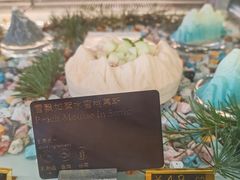 雪飘如絮水蜜桃慕斯-时光吧·大堂吧·丽江和府洲际度假酒店