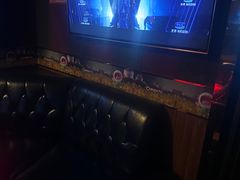 -唱吧麦颂KTV(松江五龙商业广场店)