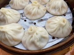 -莱莱小笼·乔艾