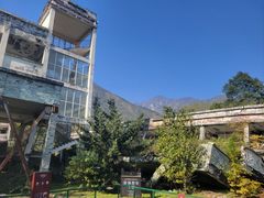 -四川汶川特大地震漩口中学遗址