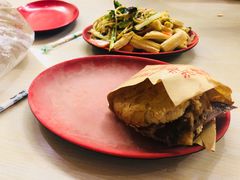 -洪峰浩老北京烧饼夹肉(角门路店)