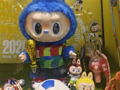 -泡泡玛特POPMART(侨福芳草地店)