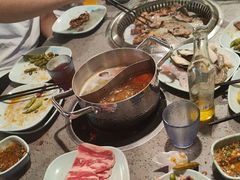 -金滏山烤肉·海鲜·火锅自助餐厅(襄阳万达店)