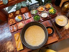 -银米·云南传统过桥米线(双廊黑金冠店)