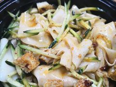 -荀记肉夹馍(三八家乐福店)