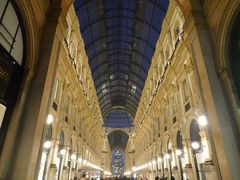 -文艺复兴百货(米兰大教堂广场店)